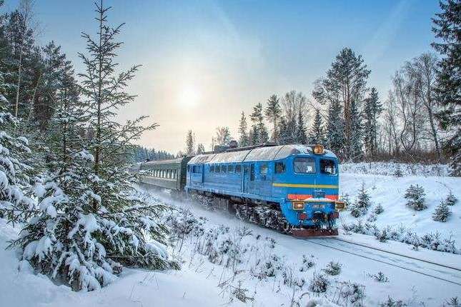 Через снігопади у Полтавській області «Укрзалізниця» призначила додаткові поїзди