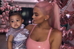 Сколько Кайли Дженнер потратила на подарок для маленькой дочери