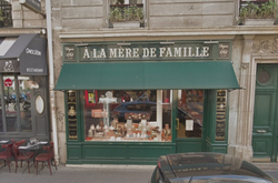 У Парижі на Різдво пограбували одну з найстаріших кондитерських