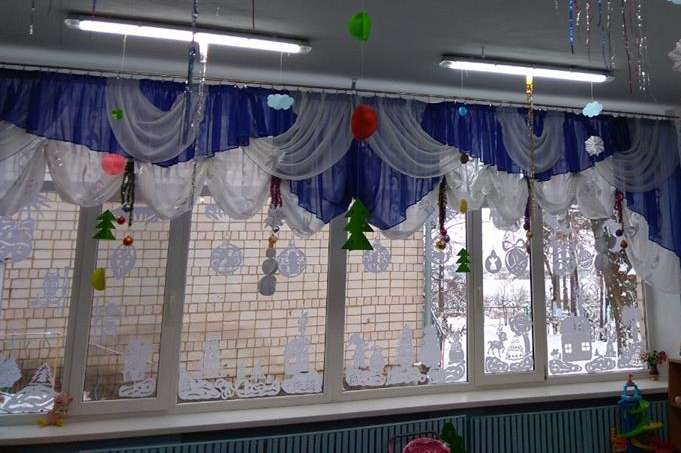 На Вінниччині дитячий садочок прикрасили «екологічним» новорічним трафаретом