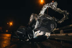  Audi перекинувся на дах прямо перед тягачем 