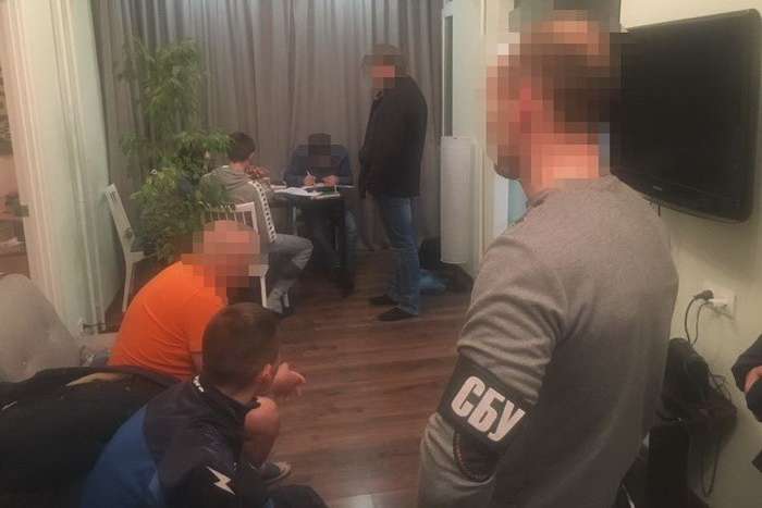На Дніпропетровщині СБУ викрила групу осіб, які сприяли терористичній організації ДНР