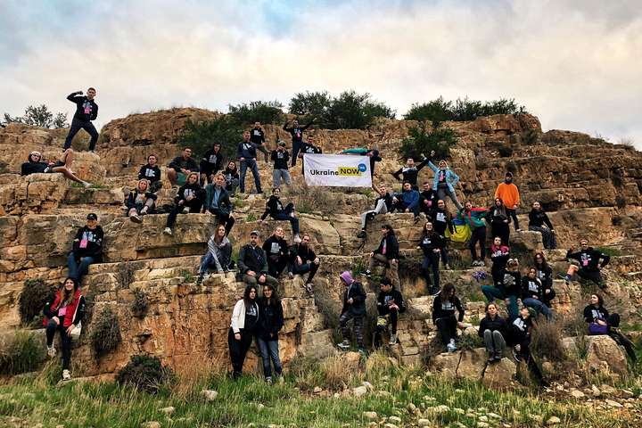 300 молодих українців здійснюють дослідницьку експедицію до Ізраїлю