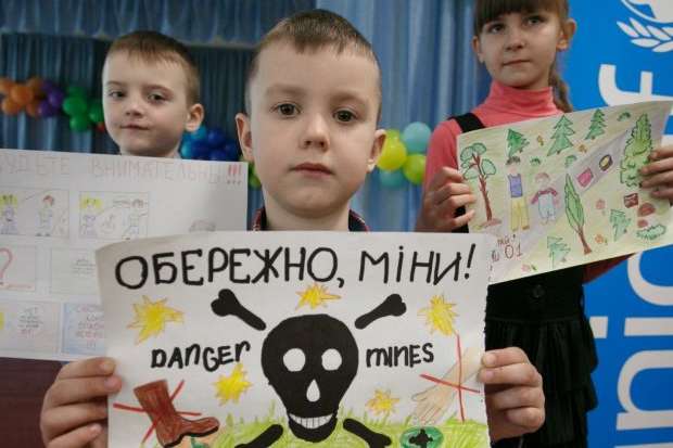 В Україні майже вісім тисяч дітей отримали статус постраждалих від агресії Росії