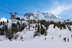 В Альпах 12-летний мальчик 40 минут под снегом ждал спасателей