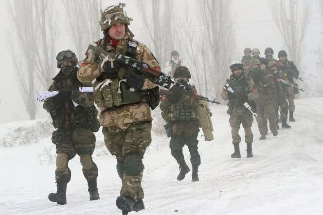 Підсумки воєнного стану: українське військо наростило угруповання на небезпечних ділянках 