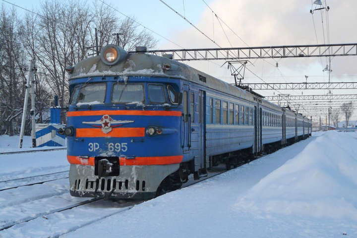 На зимові свята призначили вже 39 додаткових поїздів