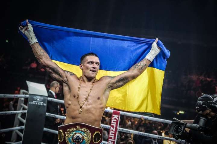 Усик став найкращим боксером року за версією BoxingTalk, Анатолій Ломаченко - найкращим тренером