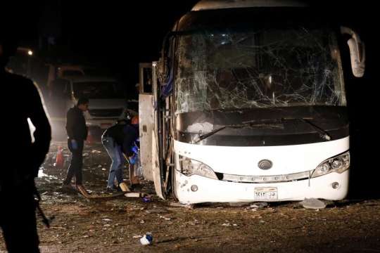В Египте взорвался туристический автобус, есть погибшие