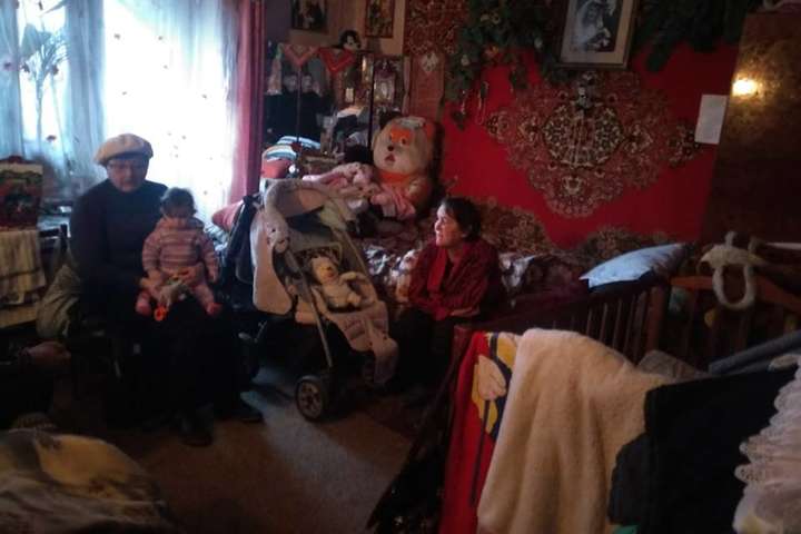 В Івано-Франківську поліція вилучила з сім'ї 10-місячну дитину