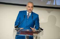 Прем'єр Албанії відправив у відставку половину уряду через студентські протести