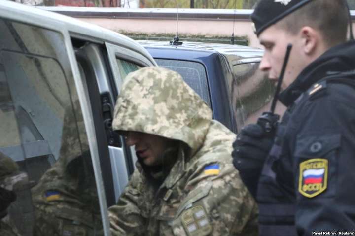 «Судить их россияне не имеют права»: что происходит с захваченными украинскими моряками