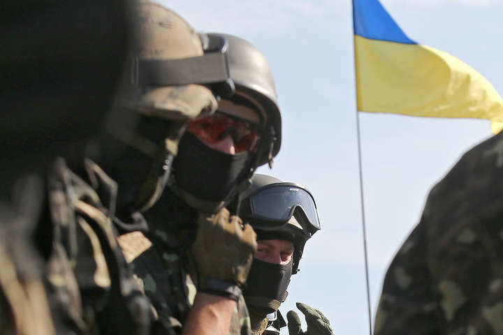 Доба на Донбасі: 11 обстрілів з боку бойовиків, одного військового поранено