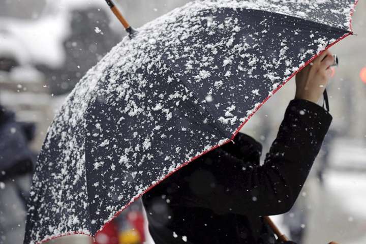 В Україні сьогодні дощі з мокрим снігом, вдень до +6