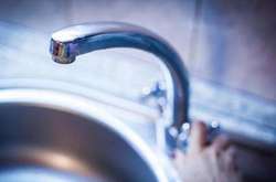 Більше десяти будинків у Києві залишилися без води у суботу (адреси)