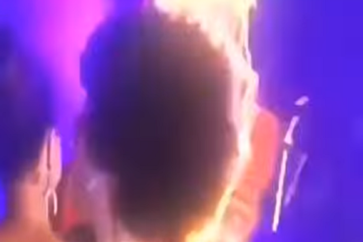 У Міс Африки-2018 на сцені спалахнула перука