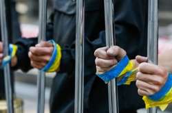 В уряді заявляють, що постійно підтримують зв’язок з міжнародними гуманітарними організаціями та адвокатами військовополонених