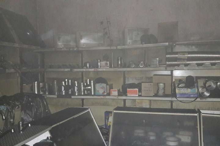 На Київщині чоловік згорів у власному магазині
