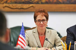  Йованович наголосила на принциповій позиції США 
  