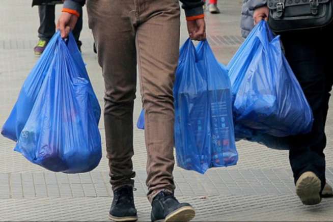 У Південній Кореї заборонили використання пластикових пакетів в супермаркетах
