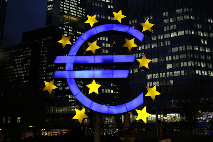 Європа відзначає 20-ту річницю спільної валюти