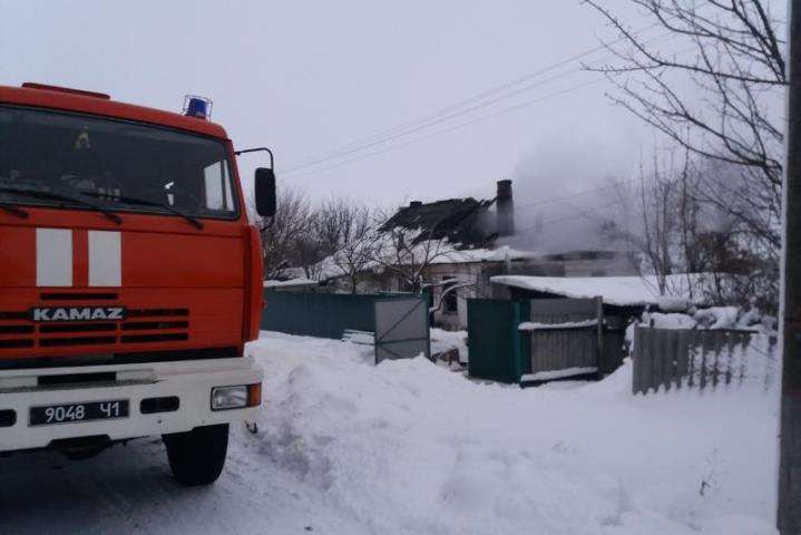 На Харківщині через пожежу в будинку загинула сімейна пара