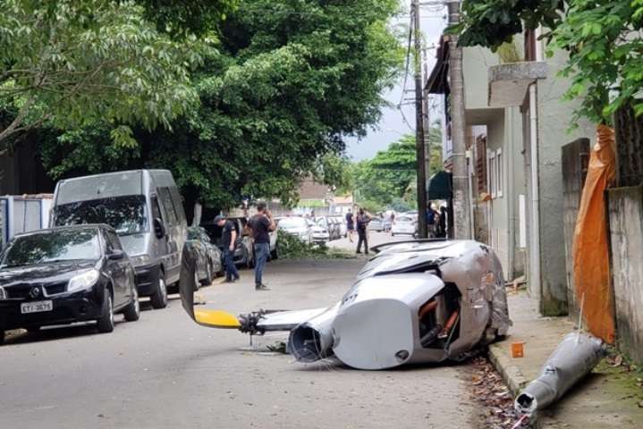 У Бразилії туристичний гвинтокрил упав на житловий квартал. Є жертви