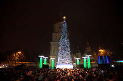 15 тисяч людей зустріли 2019 рік на Софійській та Контрактовій площах Києва