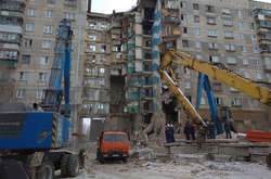 Рятувальники продовжують розбирати завали будинку в Магнітогорську