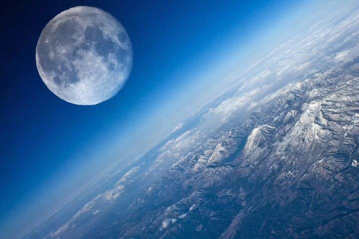 Как выглядит убывающая луна фото на небе