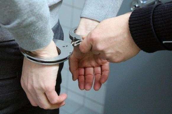 На Вінниччині 18-річний хлопець пограбував неповнолітнього