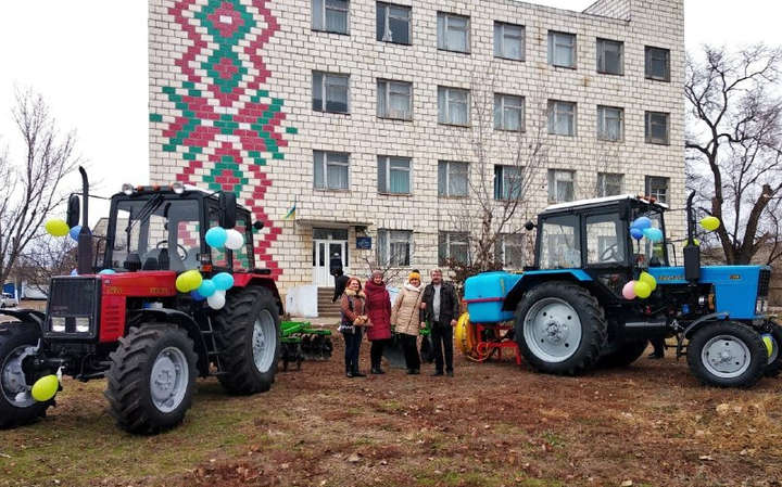 На Одещині освітньому закладу придбали трактори
