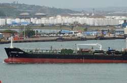 З піратського полону повертаються двоє українських моряків