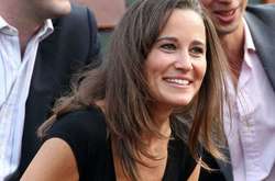 Пиппа Миддлтон показала фигуру на пляже спустя три месяца после родов