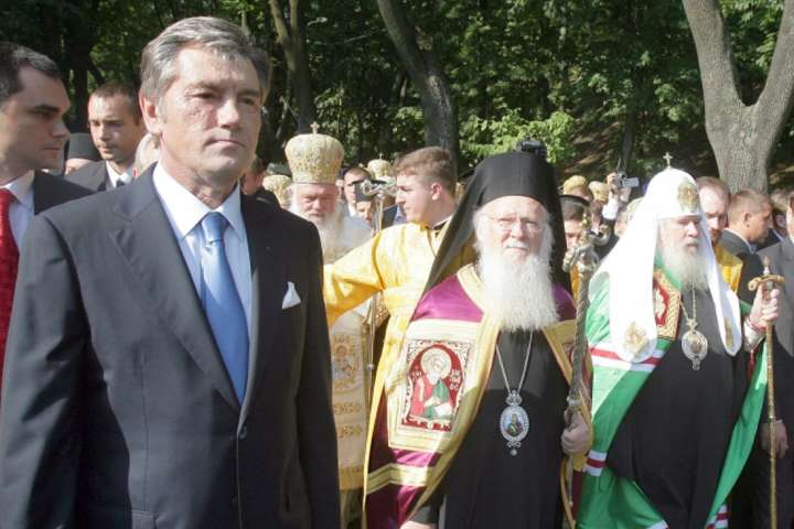 Ющенко підтвердив, що Тимошенко відмовляла Єрусалимського патріарха під заходів щодо автокефалії
 - Ющенко розповів, як Тимошенко перешкоджала йому отримати Томос