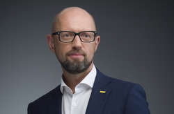 Яценюк назвав 5 січня «днем виходу з церковного рабства»