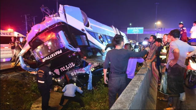 У Таїланді перекинувся туристичний автобус: є загиблі і поранені