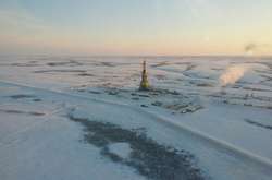 У Росії сталася пожежа на найбільшому в країні нафтовому родовищі