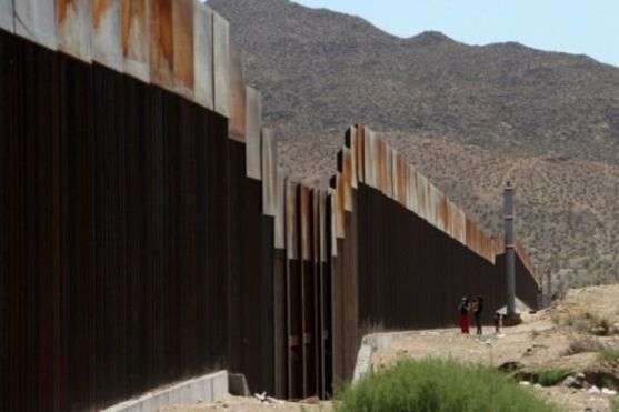 Трамп заявив, що стіна на кордоні з Мексикою буде сталевою