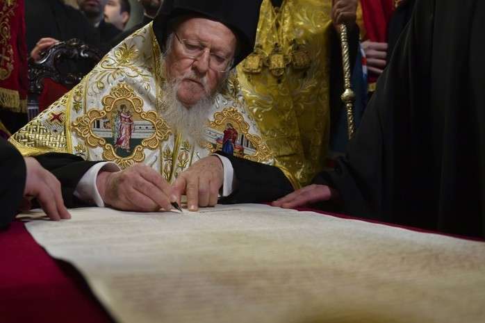 Одразу три приходи московського патріархату перейшли до православної церкви України