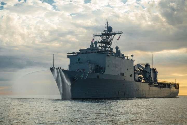 Десантний корабель ВМС США здійснить навчання в Чорному морі