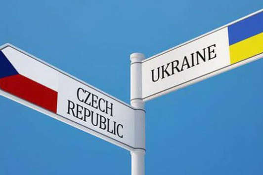 Екс-президент Чехії зробив заяву щодо провокацій України. Посол у відповідь згадав про Гітлера