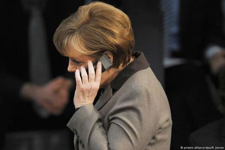 Масштабна крадіжка даних у Німеччині: постраждали сотні політиків