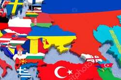 «Як Україні будувати відносини зі своїми сусідами у 2019 році?»