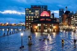 У Гамбурзі через шторм затопило відомий рибний ринок (фото)