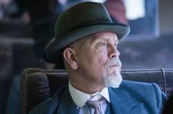 В сети опубликован трейлер фильма «Убийство по алфавиту» с Джоном Малковичем в роли Пуаро 