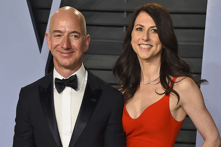 Самый богатый человек планеты, основатель Amazon Джефф Безос объявил о разводе после 25 лет брака 