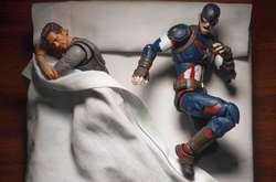 Чем занимаются супергерои, когда не спасают мир: забавные фото