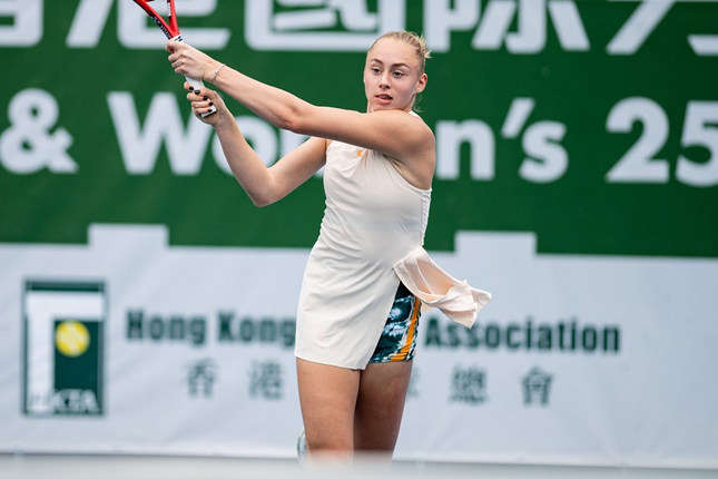 Лопатецька перемогла першу сіяну та вийшла до 1/4 фіналу турніру в Гонконзі