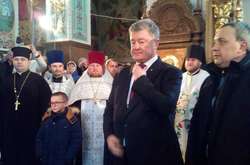 Порошенко та Філарет прибули в Рівне. Привезли Томос (фото, відео)